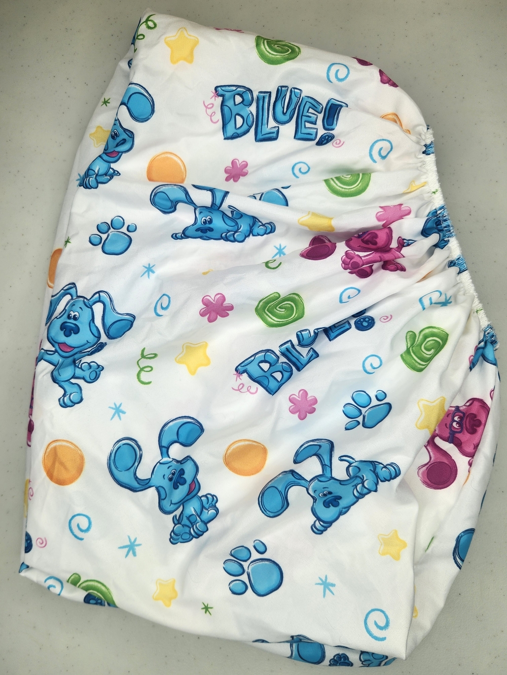 Blue's Clues Fitted Crib Sheet | Blue & Magenta Toddler Bedding | Spin Master